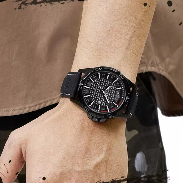 Men's Textured Leather Strap Water-resistant Quartz Watch