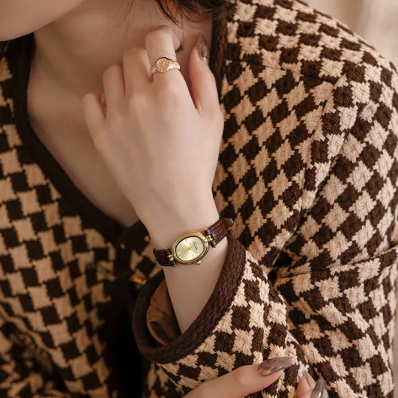 Women's Classic Rectangle Pointer Quartz Watch