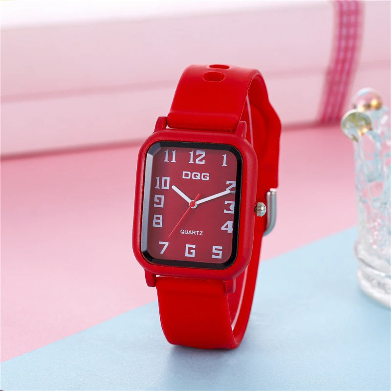 Casual Minimalist Silicone Strap Quartz Watch for Daily Wear