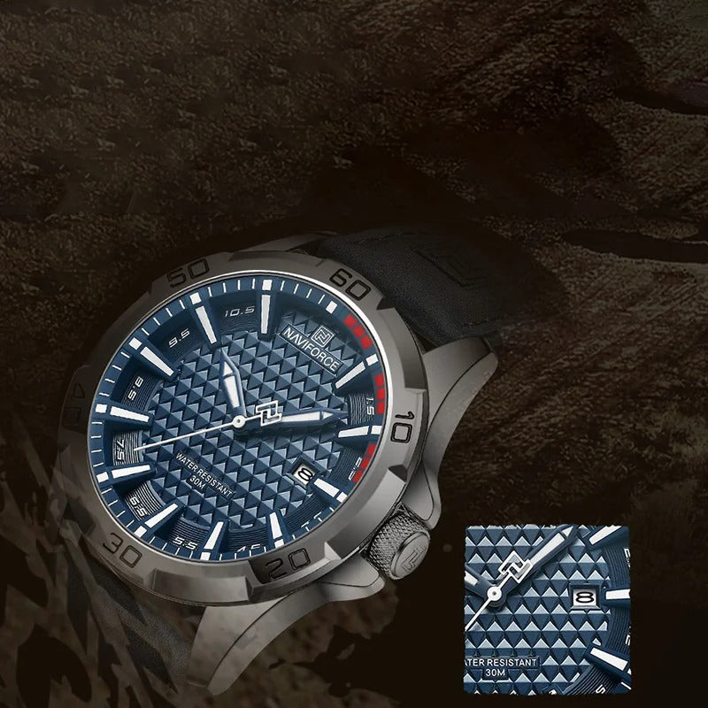 Men's Textured Leather Strap Water-resistant Quartz Watch