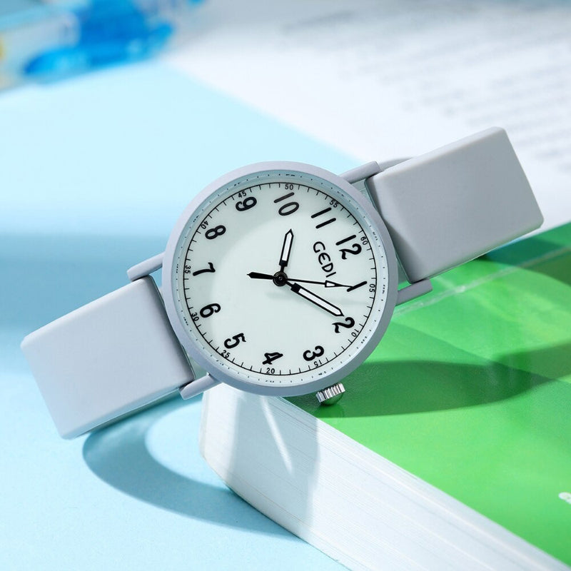 Casual Pastel-Colored Quartz Watches with Silicone Strap