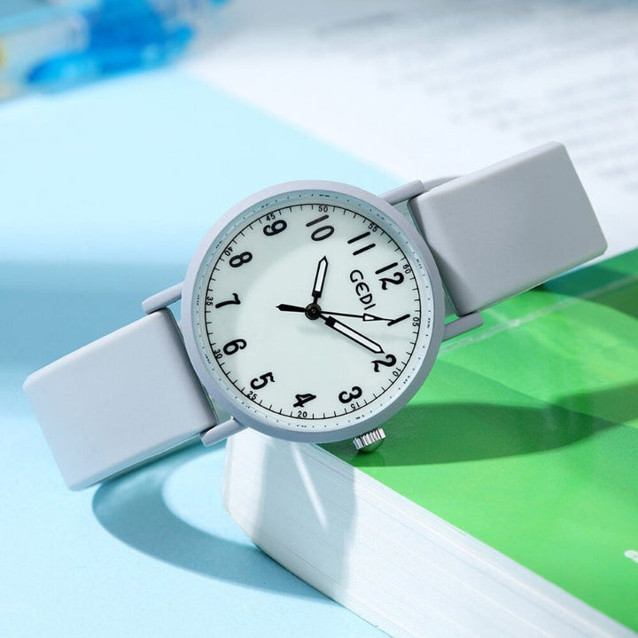 Casual Pastel-Colored Quartz Watches with Silicone Strap