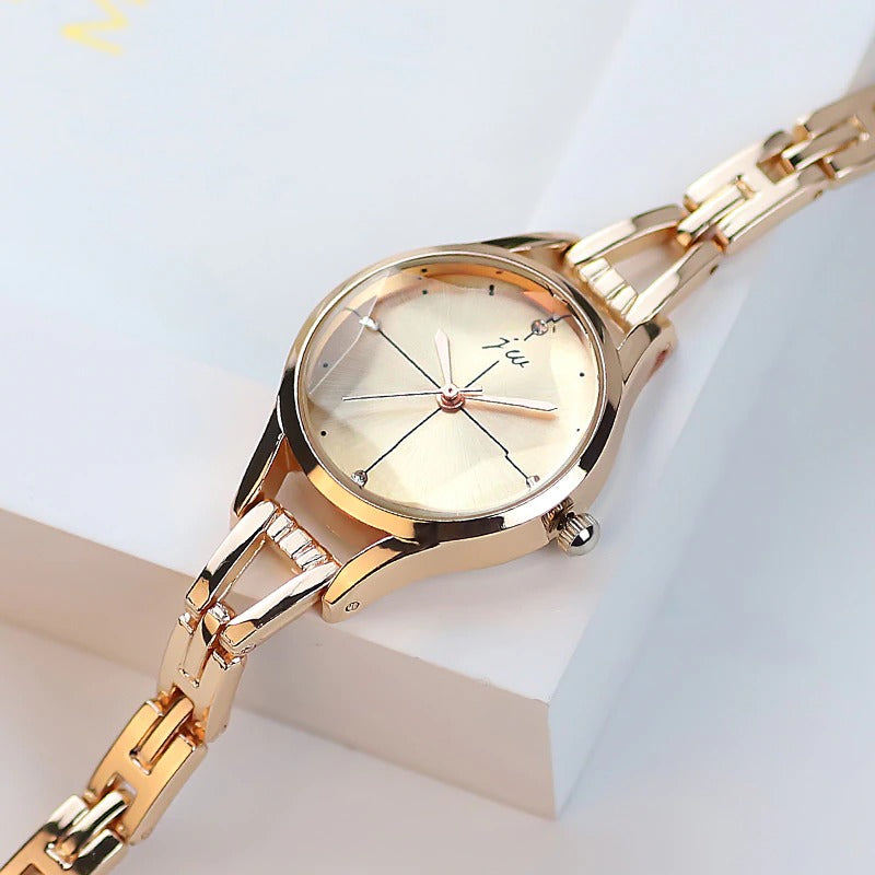 Simply Chic and Fancy Numberless Dial Quartz Watches