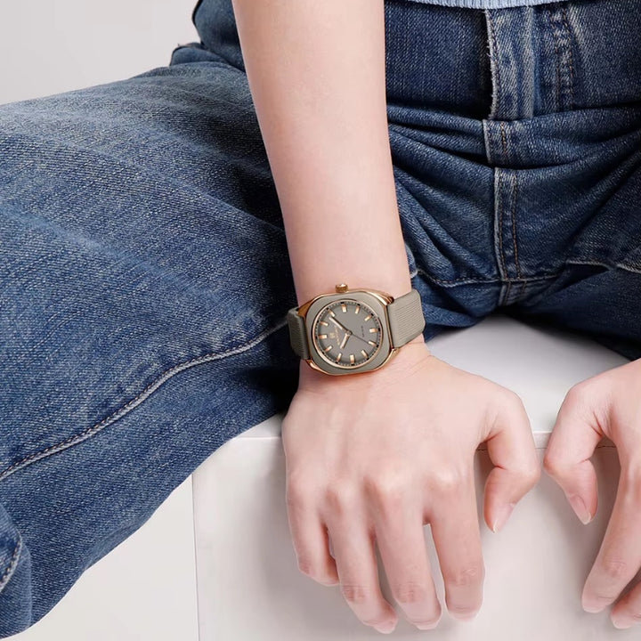 Futuristic Flair Geometric Silicone Quartz Watch for Women