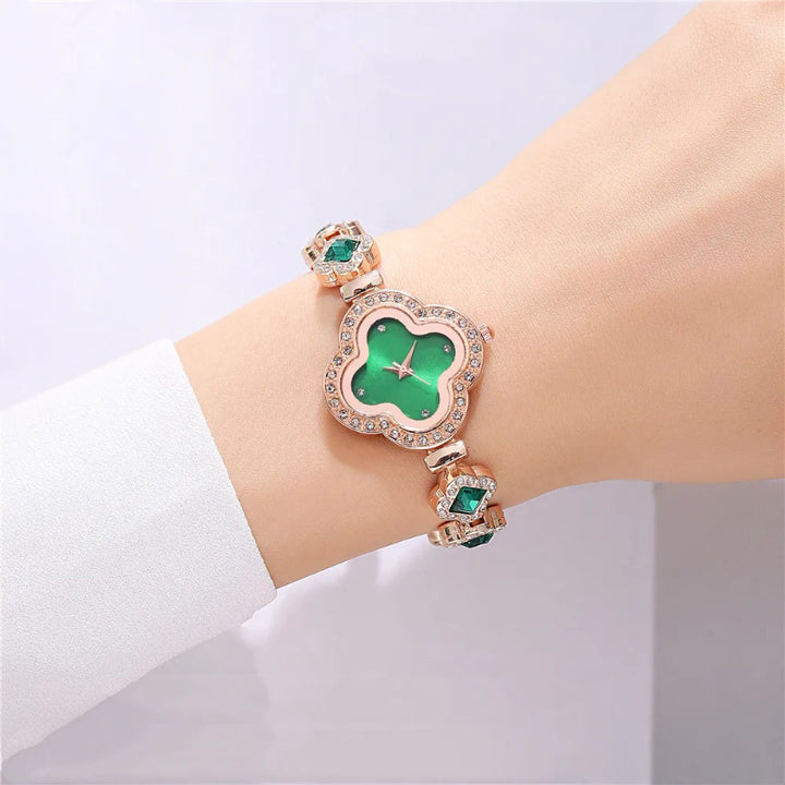 Women's Luxurious Green Four Leaf Clover Dial Fashion Watch