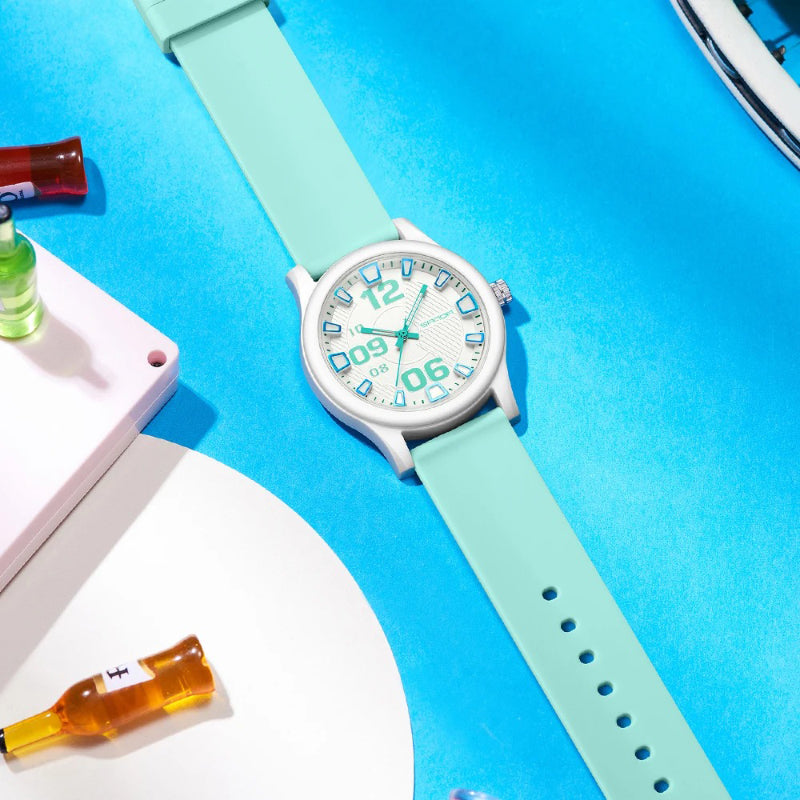 Cool Fashion Dial with Soft Silicone Strap Quartz Watch