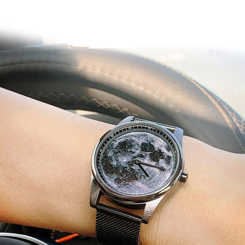 Creative 3D Moonscape Design Cool Fashion Quartz Watch for Men