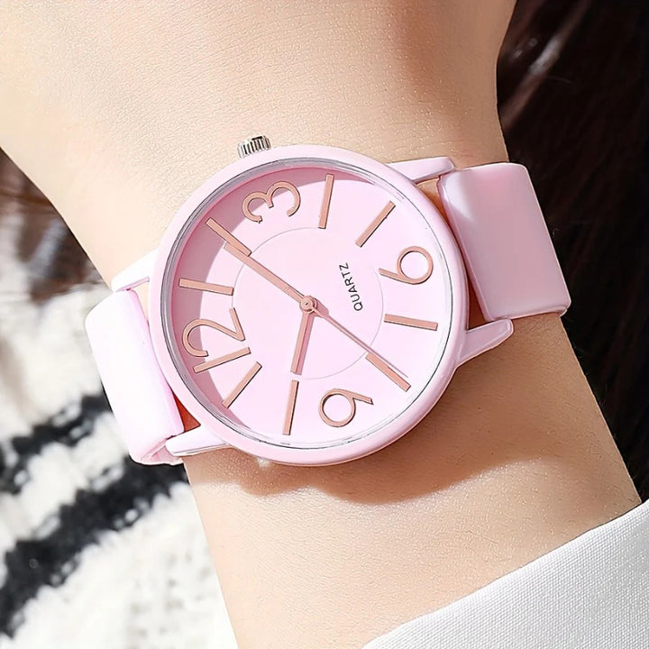 Casual Silicone Band Analog Quartz Wristwatch for Women