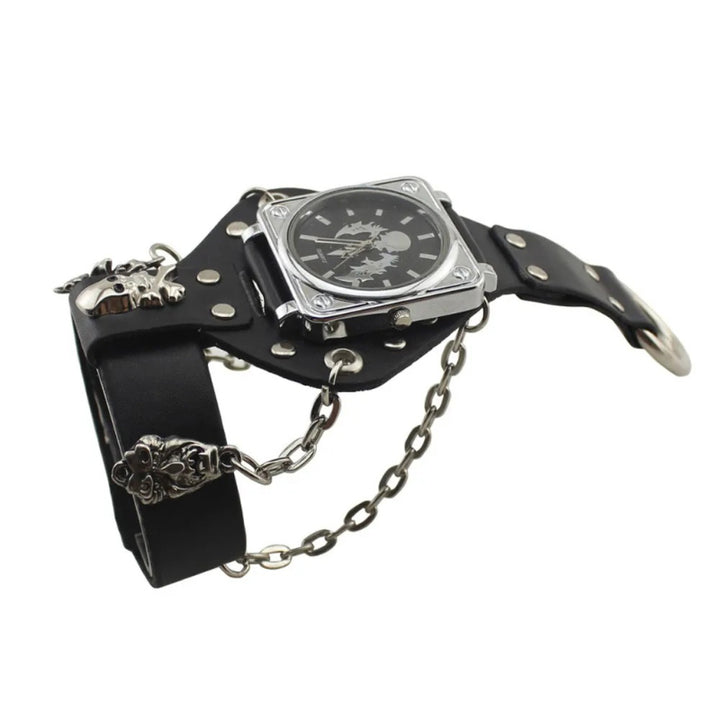 Edgy Men’s Gothic Skull Fashion Watch with Chain Strap