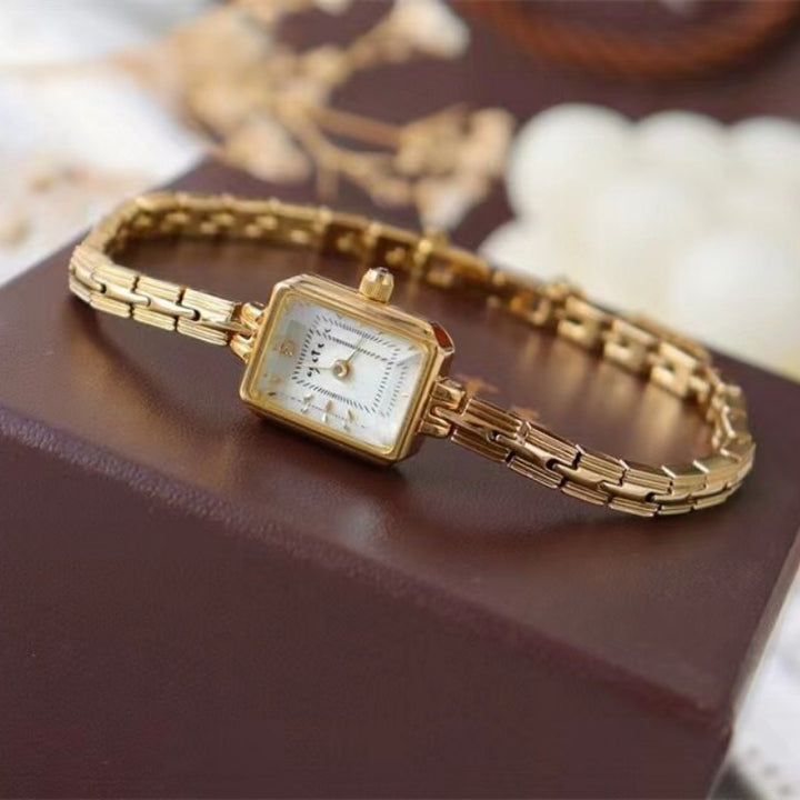 Rich and Vintage Inspired Quartz Watch Collection for Women