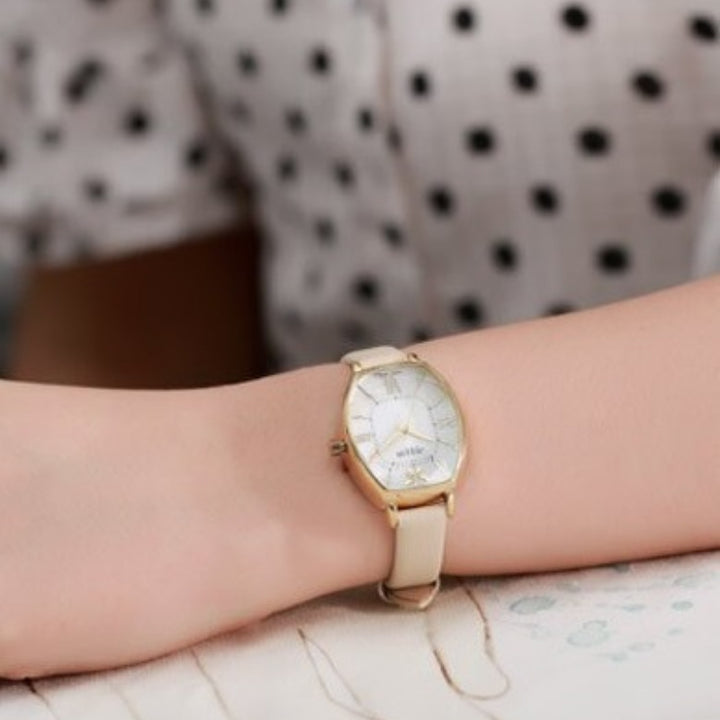 Classy Daisy Flower Mirrored Quartz Watches with Vegan Leather Watchband