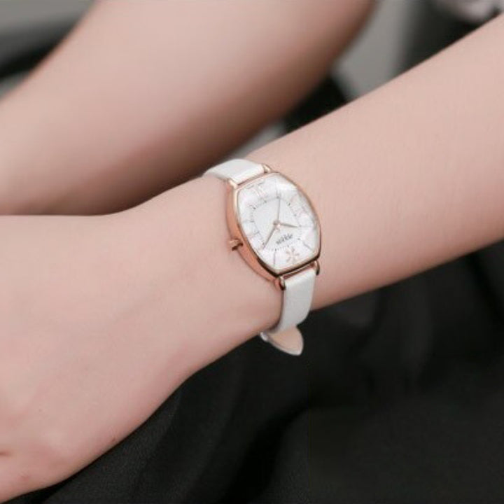 Classy Daisy Flower Mirrored Quartz Watches with Vegan Leather Watchband