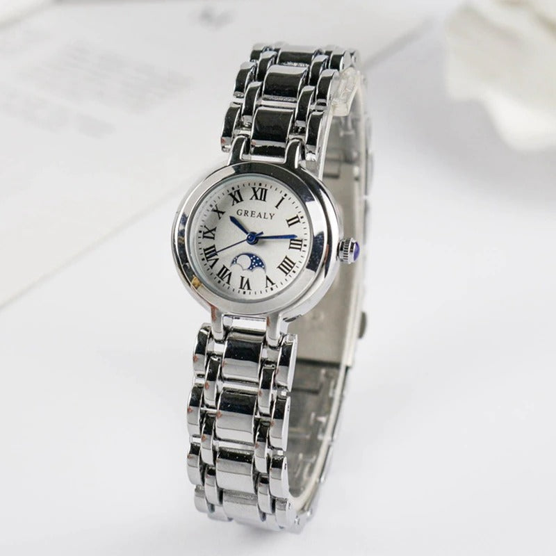 Timeless Roman Numeral Dial Round Case with Stainless Steel Strap Quartz Watches