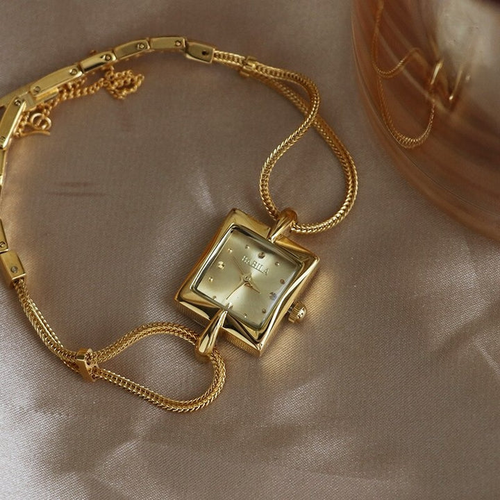 Luxurious Gold-Plated Square Dial Bracelet Quartz Watches