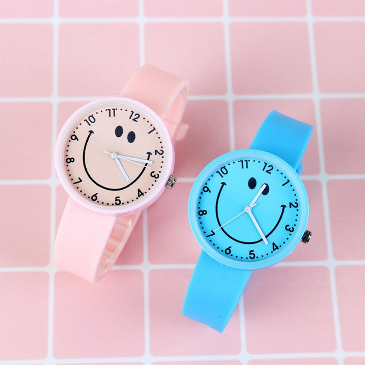 Pretty Smiley Face Dial with Soft Rubber Strap Kids Fashion Watches