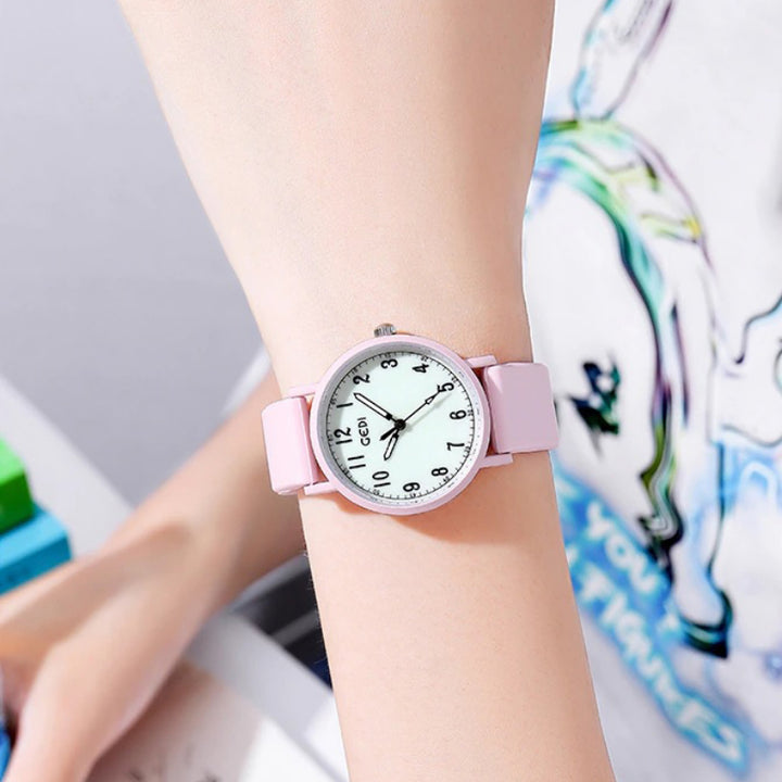 Casual Pastel-Colored Quartz Watches with Silicone Strap