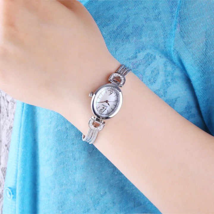 Minimalist Small Dial with Chic Snake Chain Bracelet Quartz Watches