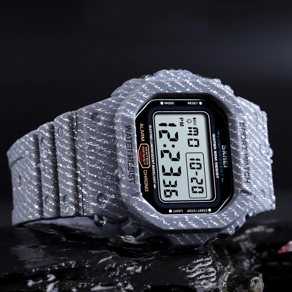 Watch - Chronograph Military Digital Sports Watch