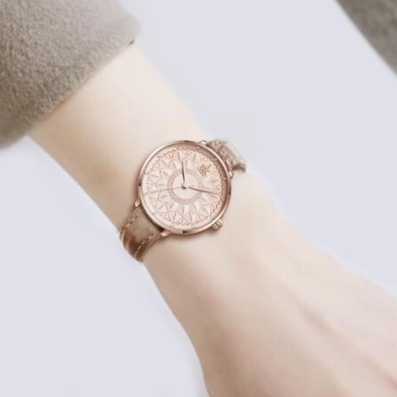 Watch - Creative Flower Dial Quartz Watch