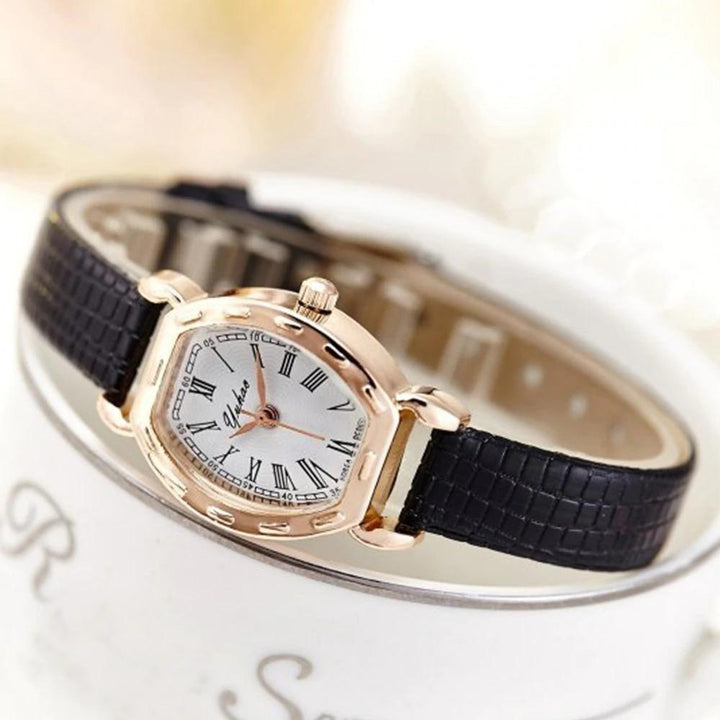 Watch - Elegant Quartz Wrist Watch With Stylish Leather Band