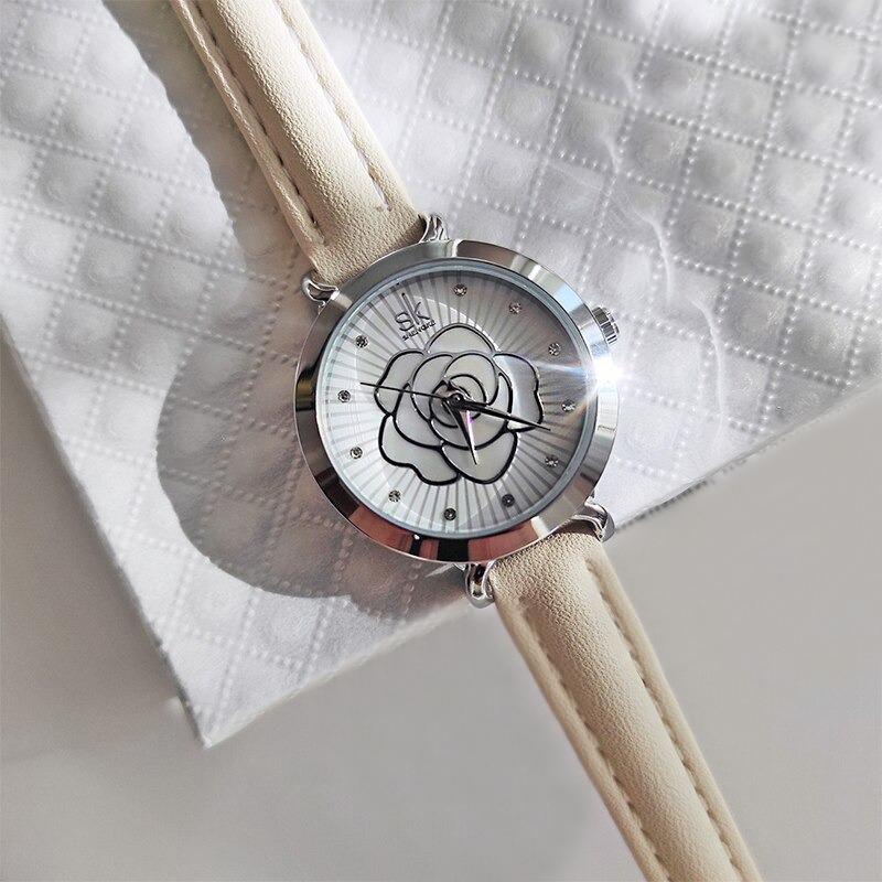 Watch - Intricate Flower Dial With Leather Strap Quartz Watch