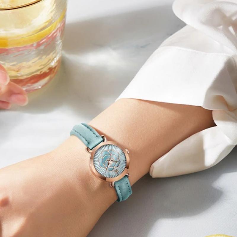 Watch - Intricate Flower Dial With Leather Strap Quartz Watch