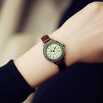 Watch - Retro Fashion Stainless Steel Quartz Watch
