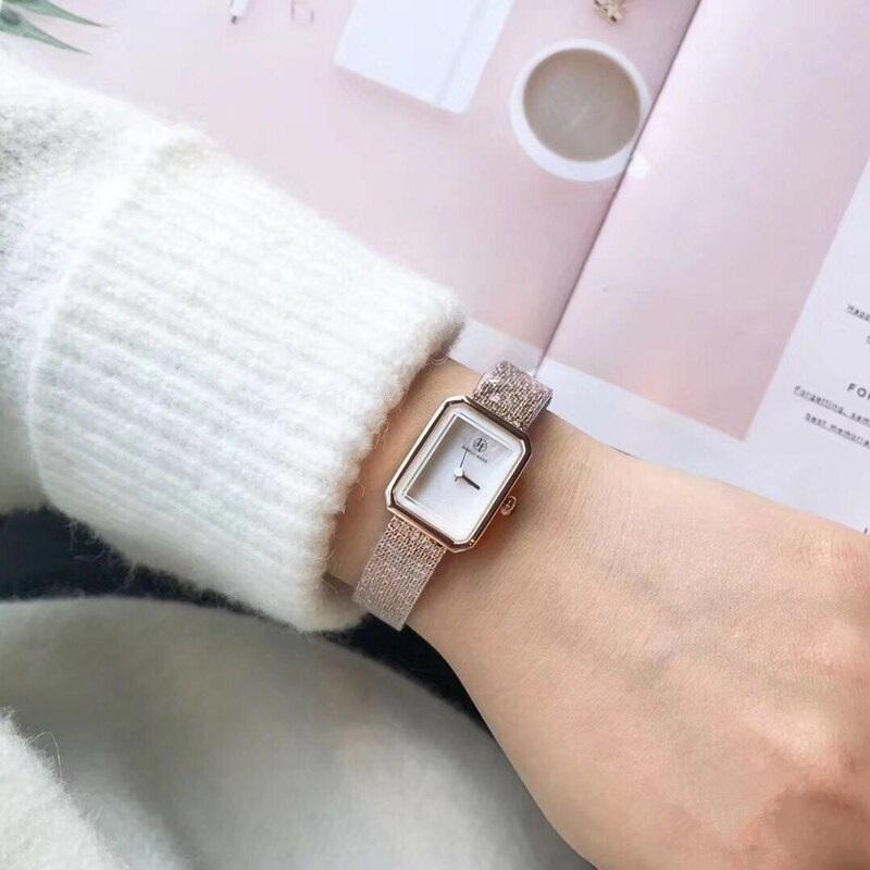 Watches - Fashion And Leisure Rectangle Case Quartz Watch