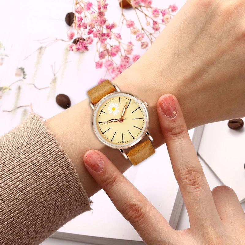 Watches - Summer Fun Daisy Flower Luminous Quartz Watch