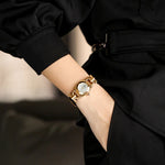 Retro Fashion Trend Lock Chains Style Vegan Leather Strap Quartz Watches