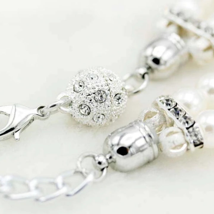 Rhinestone Flower Petals Embellished Pearl Strap Bracelet Watches