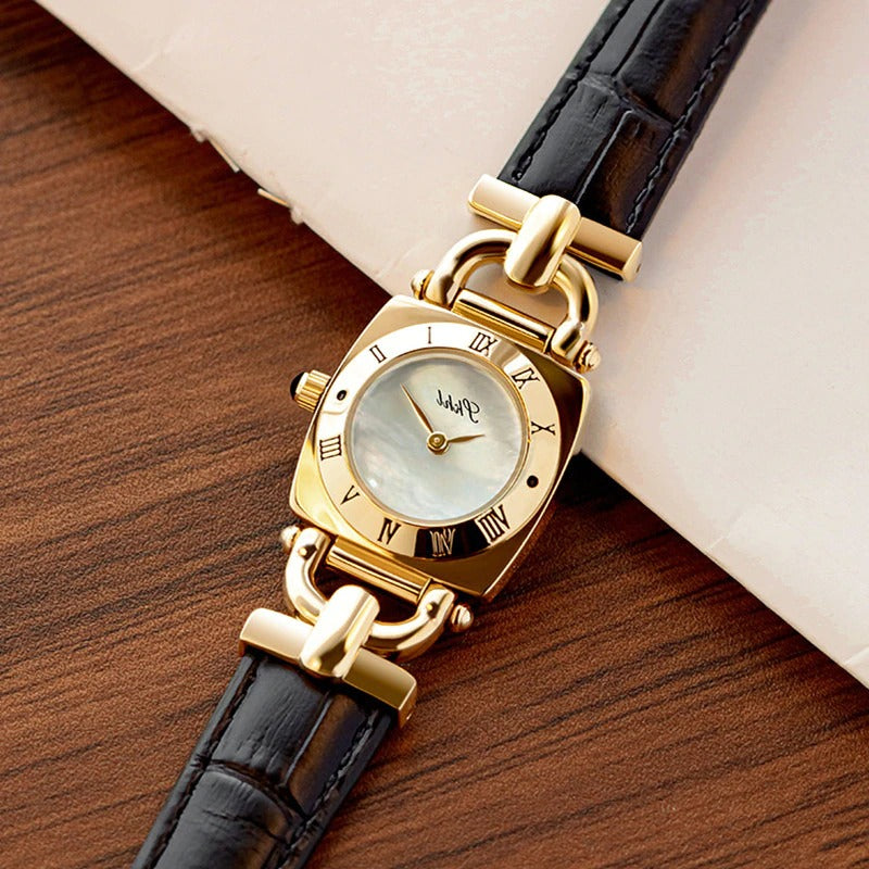 Retro Fashion Trend Lock Chains Style Vegan Leather Strap Quartz Watches