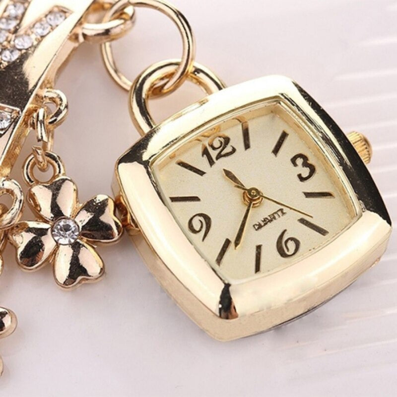 Women's Stylish Rhinestone Flower and Heart Charms Quartz Wristwatch